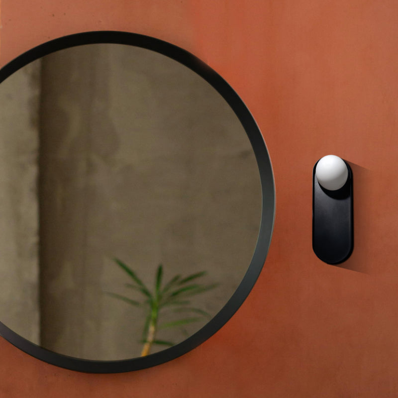 Spazio Uno Black / Opal Wall Light – view 2